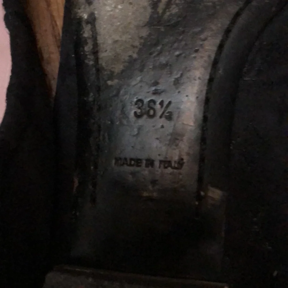 Louis Vuitton monogrammed flats👠 - Picture 6 of 11